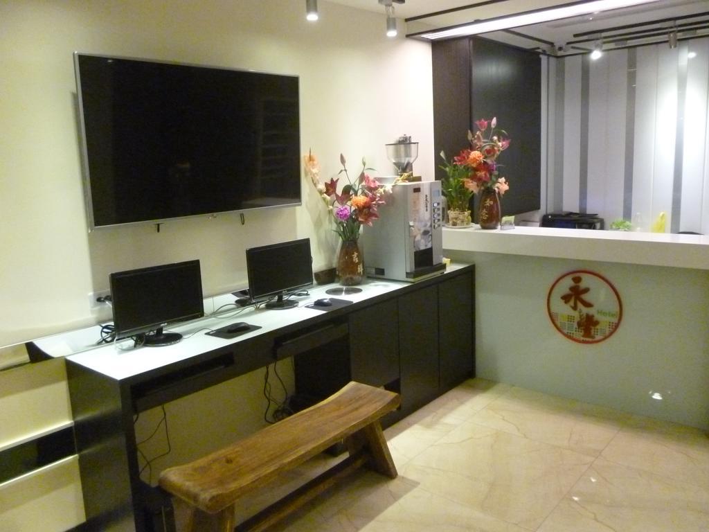 Yung Feng Hotel Цзилун Экстерьер фото