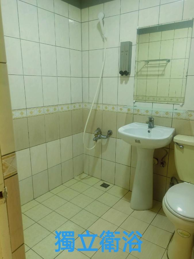 Yung Feng Hotel Цзилун Экстерьер фото