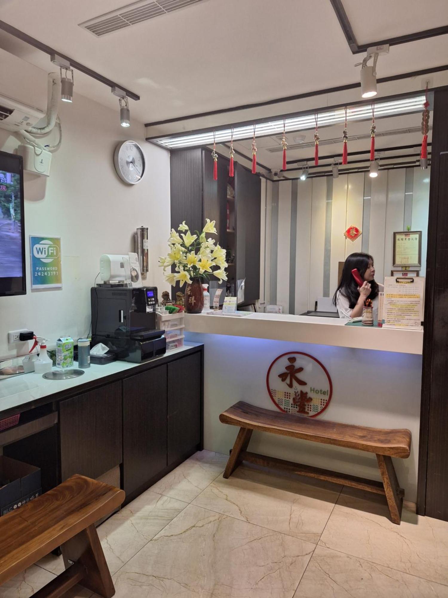Yung Feng Hotel Цзилун Экстерьер фото