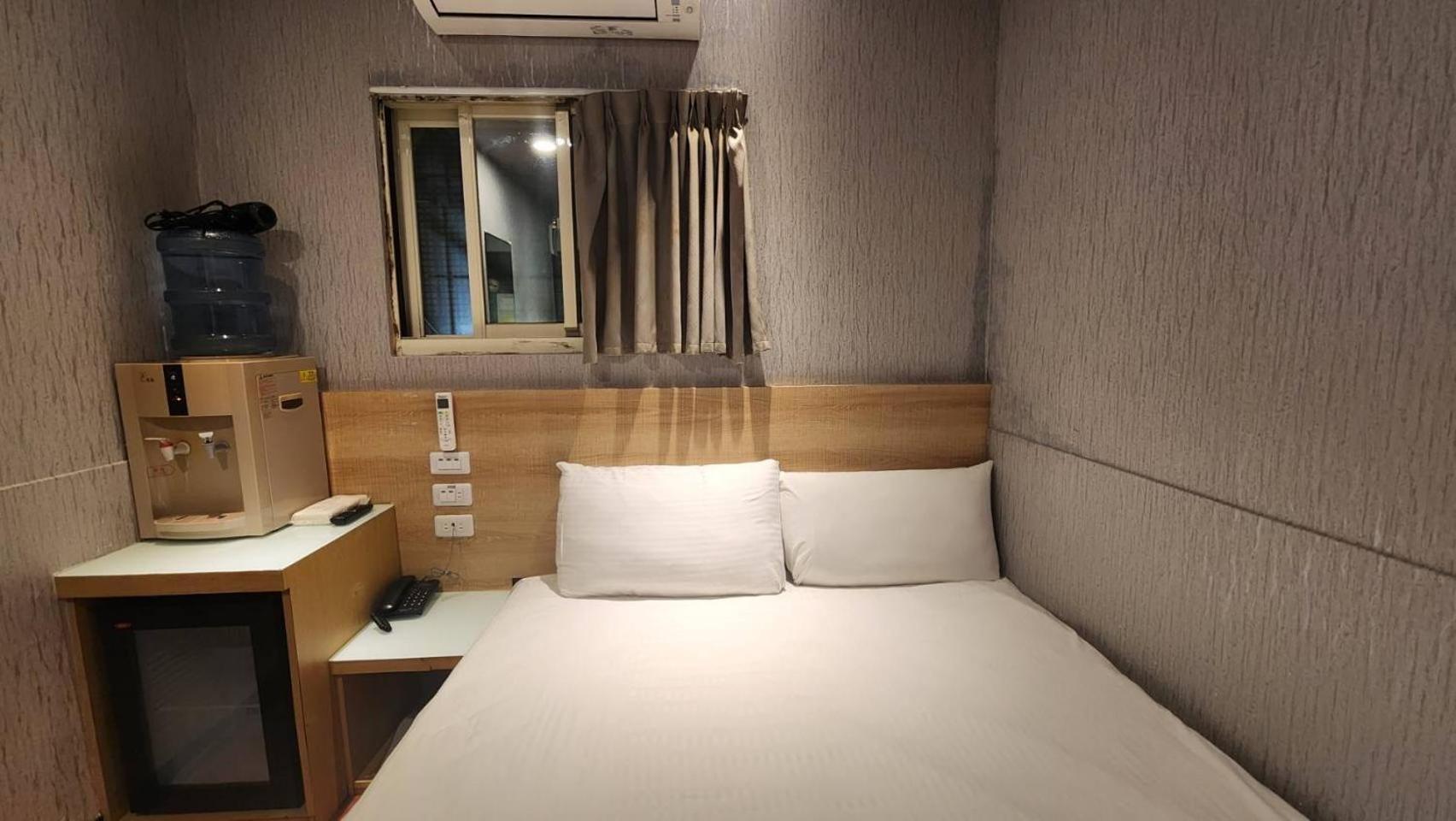 Yung Feng Hotel Цзилун Экстерьер фото